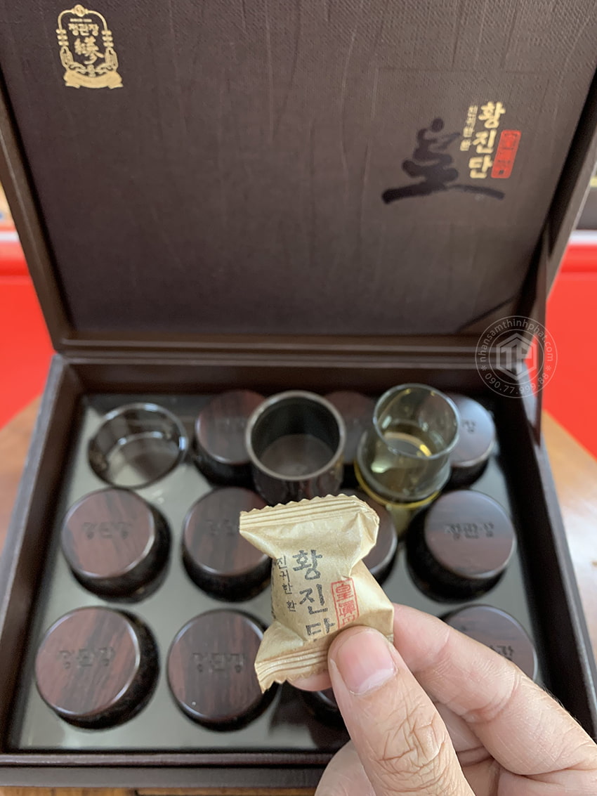 Hồng sâm linh đan KGC Hwangjidan Jung Kwan Jang 12 viên Hồng sâm linh đan KGC Hwangjidan Jung Kwan Jang 12 viên